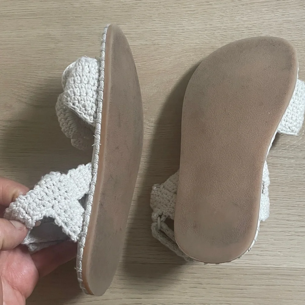 Zara Kids Cream Crochet Flower Sandals - Picture 7 of 8